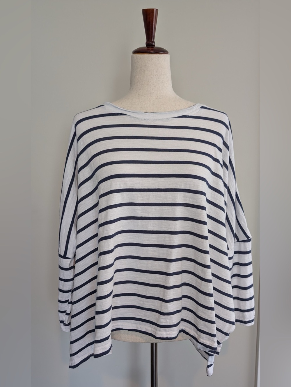 Mer-Sea Women's Catalina Slub Tee Cotton Oversized Nautical Size OS Navy White